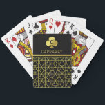 Classy Black Gold Card Suits Monogrammed Club Pokerkaarten<br><div class="desc">Deze luxe,  persoonlijke speelkaarten hebben een kaartpatroon in zwart en faux (bedrukt) goud,  met ruimte bovenaan voor uw monogram en naam. Met dit stijlvolle,  aangepaste pakket vieren we je liefde voor kaartgames.</div>