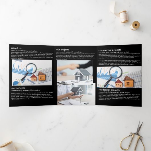 Classy Black Real Estate Fold Kaart (Binnen)