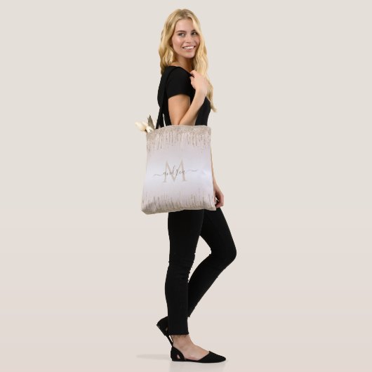 Classy Champagne Glitter Dripping Monogramname Tote Bag (Op model)