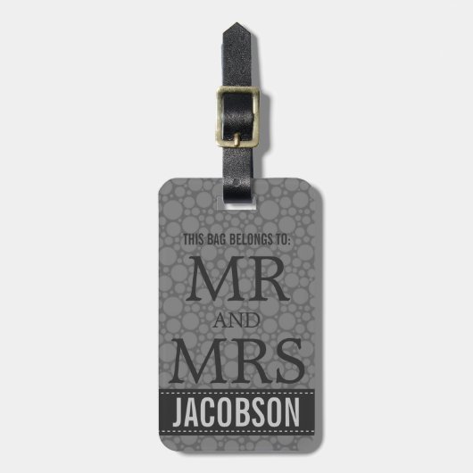 Classy Charcoal Gray Mod Mr en Mrs Personalized Bagagelabel (Voorkant verticaal)