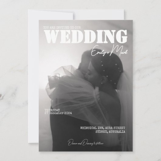 Classy Custom Magazine Stijl Huwelijksuitnodiging Kaart (Voorkant)