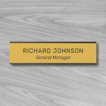Classy Elegant Custom Name Title Employee Kantoor Deurbordje<br><div class="desc">Voeg een naam en een titel toe, en creëer gemakkelijk uw de deurteken van de werknemer kantoor. Klik OP AANPASSEN om de achtergrondkleur of tekstkleur te wijzigen. U kunt dit ONTWERP overdragen op andere Zazzle producten en het aanpassen om de meeste Zazzle punten te passen. U kunt ook op de...</div>