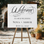 Classy Elegant Eenvoudig Modern Huwelijk Welkom Imitatie Canvas Print<br><div class="desc">Verwelkom uw gasten met tijdloze stijl met behulp van de Classy Elegant Simple Modern Wedding Welcome Faux Canvas Print. Deze horizontale bruiloft welkomstbord is voorzien van een minimalistisch ontwerp dat naadloos aansluit bij elk bruiloft of evenement thema, van klassiek tot hedendaags. Gepersonaliseerd met uw namen en datum van het evenement,...</div>