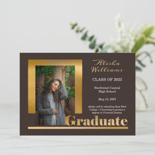 Classy Elegant Gold Text Afstuderen 1 Foto Brown Aankondiging (Staand voorkant)