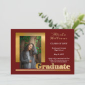 Classy Elegant Gold Text Afstuderen 1 Photo Maroon Aankondiging (Staand voorkant)