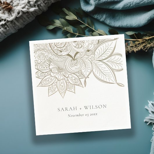 Classy Elegant  Paisley Ivory Gold Wedding Servet