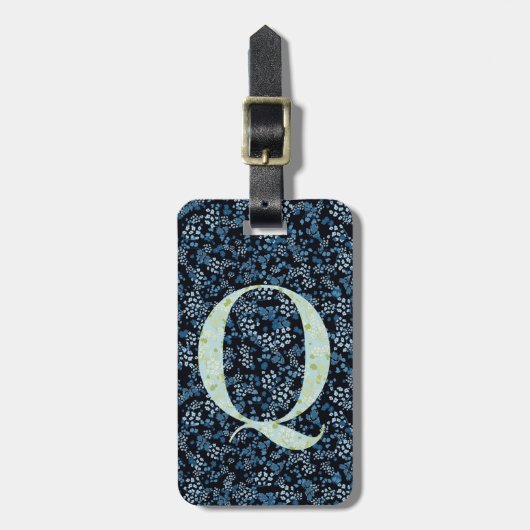 Classy Floral Monogrammed Letter Q blauw Bagagelabel (Voorkant verticaal)