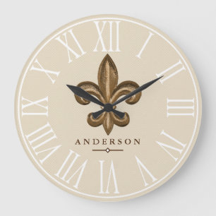 Classy Gold Fleur de Lis en Taupe   Gepersonalisee Grote Klok