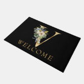 Classy Gold Monogram V met Floral Arrangement Deurmat (Schuin)