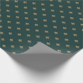 Classy gouden folie fleur de lis op koningsgroen cadeaupapier (Hoek)
