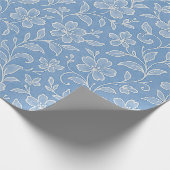 Classy laat bloemenkunstpatroon op lichtblauw cadeaupapier (Hoek)