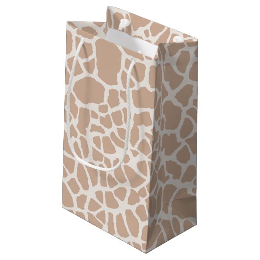Classy Light Brown Giraffe Print Monogram en naam Klein Cadeauzakje (Achterkant Gekanteld)
