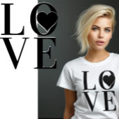 Classy LOVE logo design met zwarte tekst en hart T-shirt