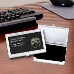 Classy Medische Verpleegkundige Business Card Case Visitekaarthouder<br><div class="desc">Medisch thema visitekaartje hoesje in een modern design inclusief een stijlvol zilverkleurig uitziend Geregistreerd Verpleegkundige symbool dat uw service of professionele manier cadeau. Ontworpen voor een professionele verpleegkundige,  geregistreerde verpleegkundige of thuisverpleegkundige.</div>