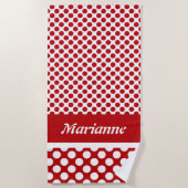 Classy Named Red & White Polka Dot Strandlaken (Voorkant)