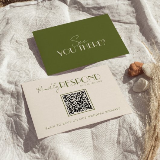 Classy Olive Green Old Money Fancy QR Code Wedding RSVP Kaartje