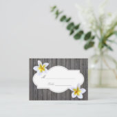 Classy Plumeria Bloemen Strand Wedding Place Card Plaatskaartje (Staand voorkant)