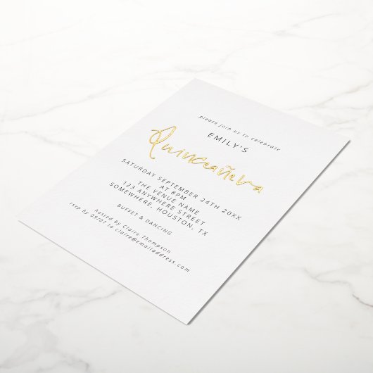 Classy Quinceanera Modern Script Real Folie Invita Folie Uitnodiging (Gedraaid)