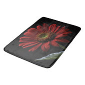 Classy Red Daisy op zwart, Badmat (Gekanteld)