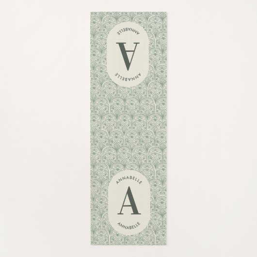 Classy salie groen familie monogram elegant modern yogamat (Voorkant)