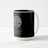 Classy Scales of Justice | Wettelijke Kantoor Tweekleurige Koffiemok (Voorkant rechts)
