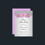 Classy Silver en Belladonna Lilies 18th Birthday Save The Date<br><div class="desc">Een mooi en stijlvol feest op Birthday om de datum voor vrouwen te redden. Dit voorbeeld is al 18 jaar ontwikkeld, maar is geschikt voor elke leeftijd. Een glamoureus ontwerp met een zilveren glitter en een gradiëntachtergrond met een zilveren lint om de twee beelden van elkaar te scheiden, boven het...</div>
