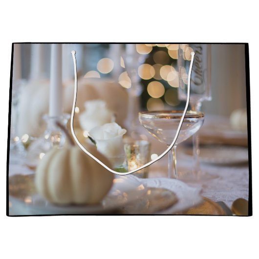 Classy tafel met Fancy plaatsinstelling Groot Cadeauzakje (Voorkant)