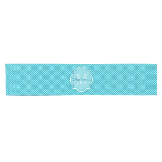 Classy Turquoise Blue Quatrefoil Monogram en naam Korte Tafelloper (Horizontaal)
