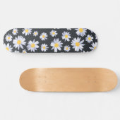 Classy White Daisy Flowers Botanical Gray design Persoonlijk Skateboard (Horizontaal)