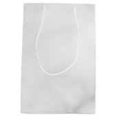 Classy White Marble Personalized Groomsmen Medium Cadeauzakje (Achterkant)