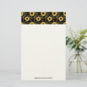 Classy Yellow Sunflower Stijlvol patroon op zwart Briefpapier (Staand voorkant)