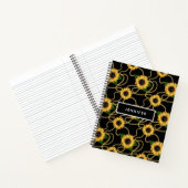 Classy Yellow Sunflower Stijlvol patroon op zwart Notitieboek (Binnen)