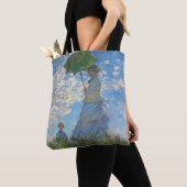Claude Monet - De promenade, Vrouw met een parasol Tote Bag (Dichtbij)