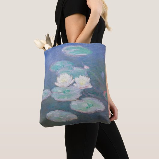 Claude Monet - Water Lilies, effect in de avond Tote Bag (Dichtbij)