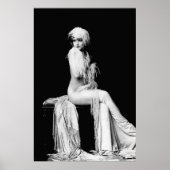 Claudia is een schaars geklede Ziegfield Theatre G Poster (Voorkant)