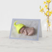 Clay Baby Sleeping on Tummy, Elf Hat, Sculpture Kaart (Gele Bloem)
