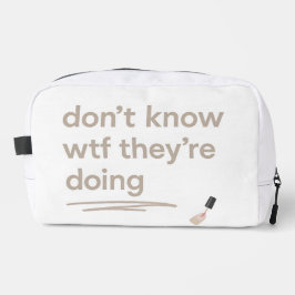 Clean Girl Chaos – Skincare Delulu Vibes Quote Toilettasje