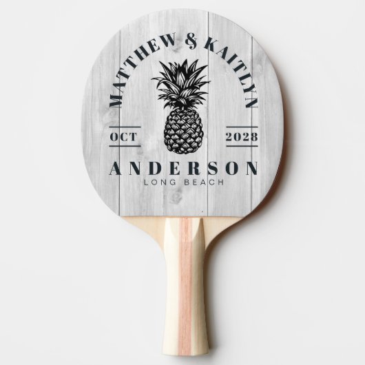 Clean Light Gray Tropical Pineapple Wedding Crest Tafeltennisbatje (Achterkant)