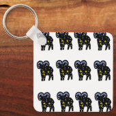 Clean Ram Zodiac Keychain – Bold Aries Symbol  (Voorkant)