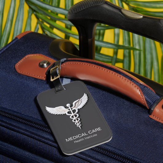 Clean White Gedetailleerde Caduceus Antraciet Medi Bagagelabel (Voorkant Insitu 1)