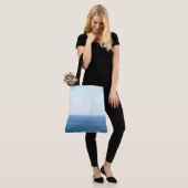 Clear Lake Horizon Kleur Groot Tote Bag (Op model)
