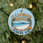 Clearwater Beach Retro Vignet Keramisch Ornament<br><div class="desc">Charmant rond vakantie ornament met een retro stijl vignet van de Clearwater Beach,  FL waterkant. Voeg zelf een speciaal bericht toe op de achterkant. Verkrijgbaar op een verscheidenheid aan kleding en accessoires.</div>