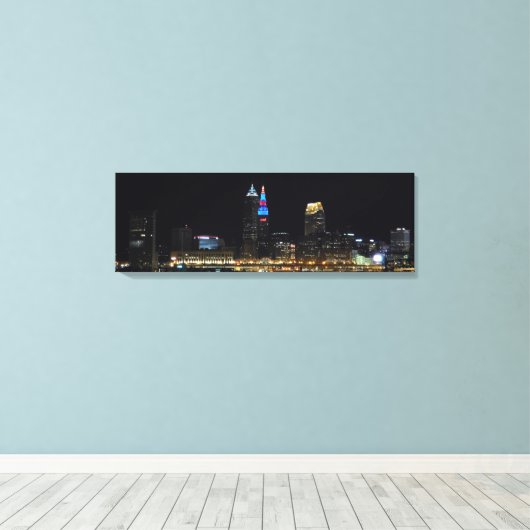 Cleveland Ohio Night Skyline (rood/blauw) Print (Insitu (Houten vloer))