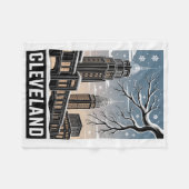Cleveland Ohio Skyline Winter Woodcut Black&White Fleece Deken (Voorkant (Horizontaal))