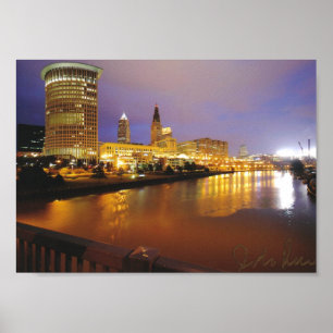 Cleveland Skyline bij nacht Poster