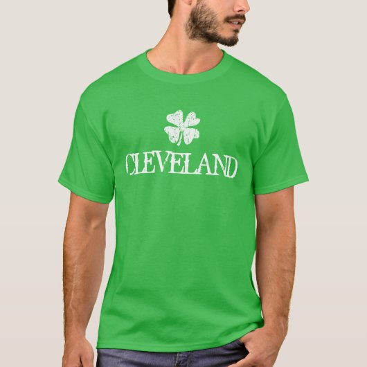 Cleveland St Patricks Day shirt met shamrock logo (Voorkant)