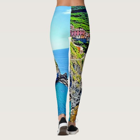 Cliffside Dreams: de kleuren van Manarola Leggings (Achterkant)