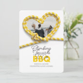 Climbing Towards I Do BBQ Wedding Shower Yellow Kaart (Staand voorkant)