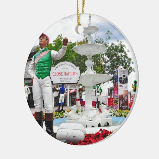 "Close Hatches" Champion Keramisch Ornament (Links)