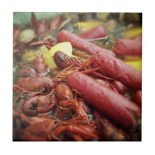 Close-up foto van gekookte langoesten en worst tegeltje (Voorkant)